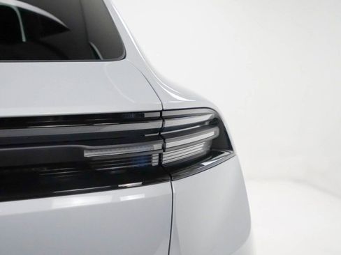 Certified 2025 Porsche Macan 4S Electric image 12