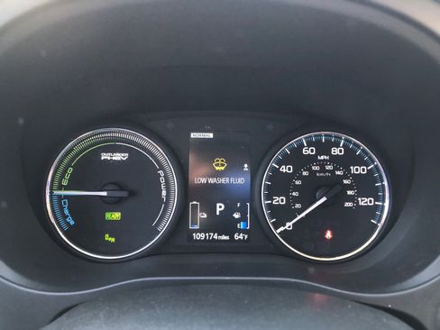 Used 2018 Mitsubishi Outlander SEL image 32