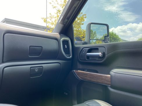 Used 2021 Chevrolet Silverado 3500 High Country w/ Z71 Off-Road Package image 32