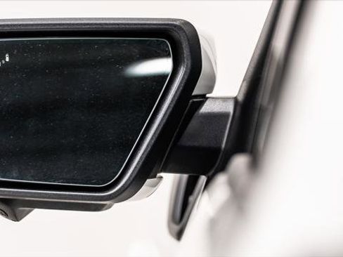 Used 2025 Ford F150 Lariat w/ Equipment Group 501A Mid image 14