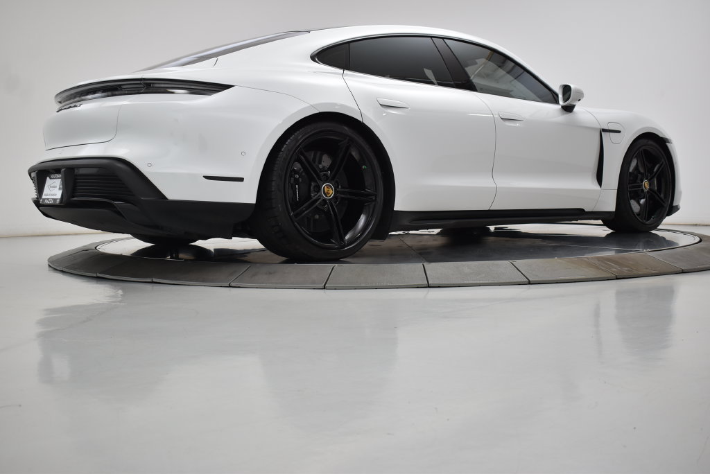 Used 2022 Porsche Taycan Turbo S AWD/4WD image 32