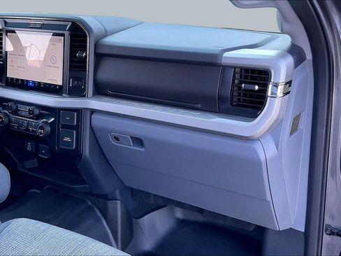 Used 2026 Ford F250 XLT w/ XLT Premium Package AWD/4WD image 18