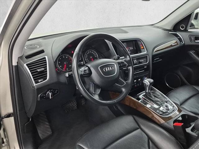 Used 2017 Audi Q5 2.0T Premium Plus w/ Technology Package AWD/4WD image 10