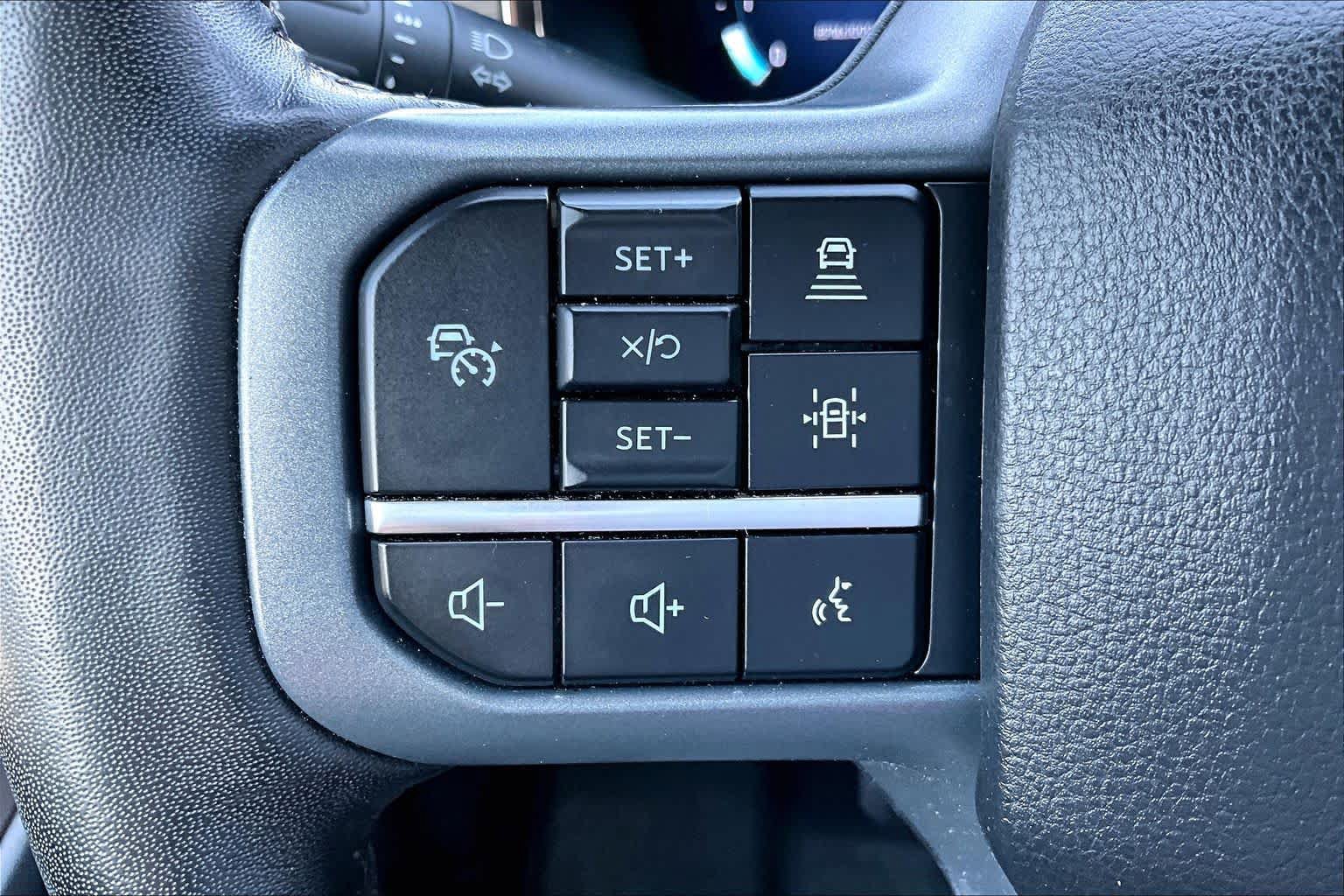 Used 2024 Ford F150 Lariat w/ FX4 Off-Road Package AWD/4WD image 19