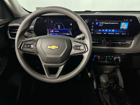 Used 2025 Chevrolet TrailBlazer LT image 13