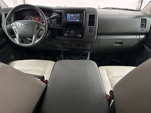 Used 2015 Nissan NV 3500 SL w/ Technology Package RWD image 21