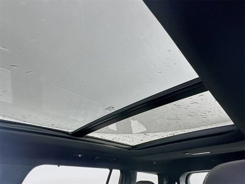 New 2025 Jeep Grand Cherokee L Limited image 14