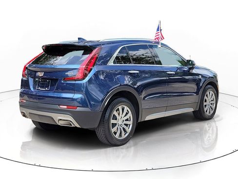 Used 2021 Cadillac XT4 Premium Luxury FWD image 3