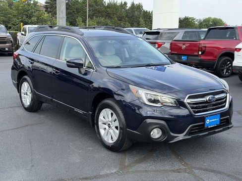 Used 2018 Subaru Outback 2.5i Premium AWD/4WD image 1