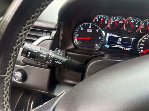 Used 2019 Chevrolet Tahoe LT image 33