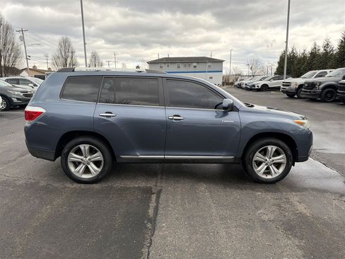 Used 2012 Toyota Highlander Limited image 9