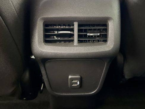 Certified 2024 Chevrolet Equinox LT FWD image 22