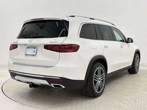 Used 2025 Mercedes-Benz GLS 450 4MATIC image 9