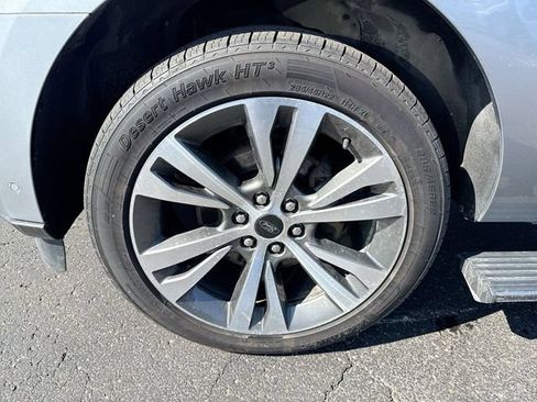 Used 2020 Ford Expedition Limited w/ Equipment Group 302A AWD/4WD image 10
