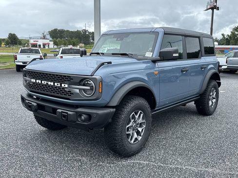 New 2025 Ford Bronco Badlands AWD/4WD image 3