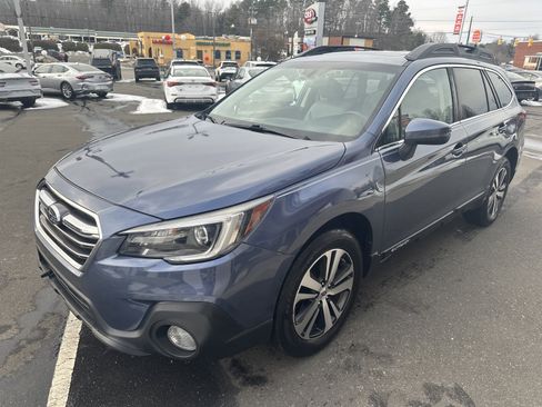 Used 2018 Subaru Outback 2.5i Limited image 4