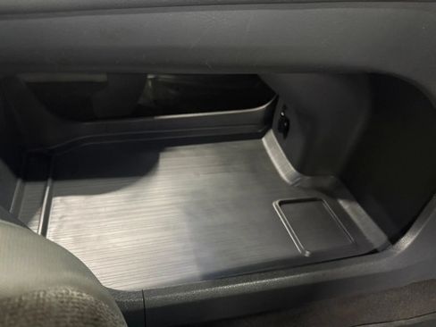 Used 2021 Toyota Sienna LE FWD image 29