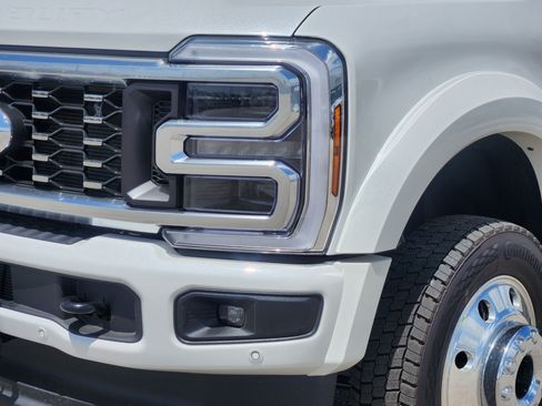 New 2026 Ford F450 Platinum w/ FX4 Off-Road Package AWD/4WD image 6