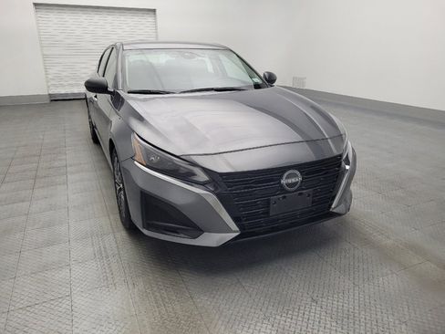 Used 2024 Nissan Altima 2.5 SV image 14