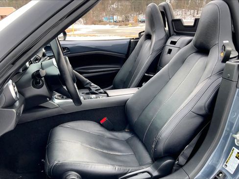 Used 2021 MAZDA MX-5 Miata Grand Touring image 8