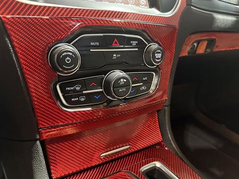 Used 2019 Chrysler 300 Touring L w/ Quick Order Package 22F image 25