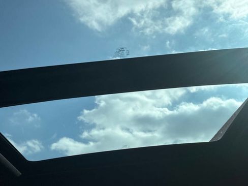 Used 2015 Ford F150 Lariat image 23