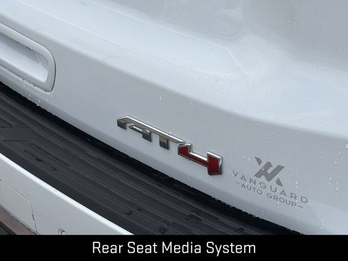 New 2026 GMC Yukon AT4 Ultimate AWD/4WD image 8