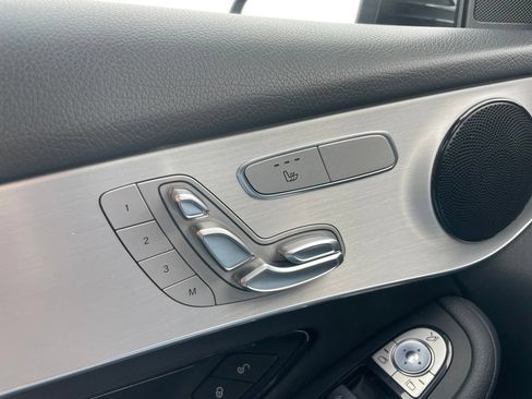 Used 2022 Mercedes-Benz GLC 300 4MATIC image 24