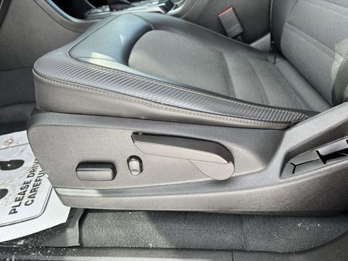 Used 2022 GMC Canyon AT4 image 20