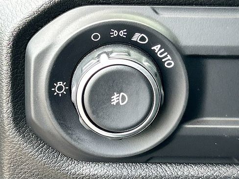 Used 2024 Jeep Wrangler Unlimited Sport AWD/4WD image 31
