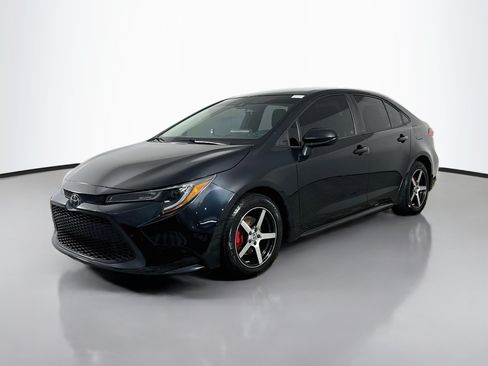 Used 2021 Toyota Corolla LE FWD image 4
