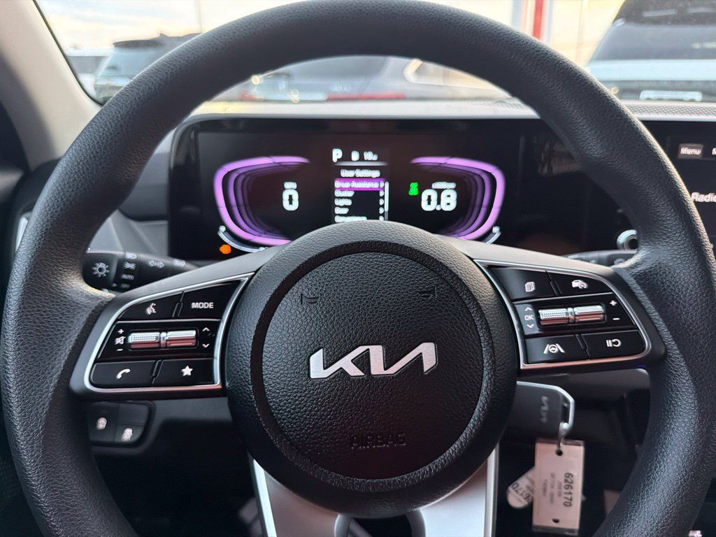 Used 2026 Kia Seltos LX AWD/4WD image 18