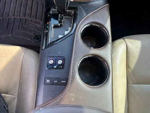 Used 2014 Toyota Avalon XLE Touring FWD image 17