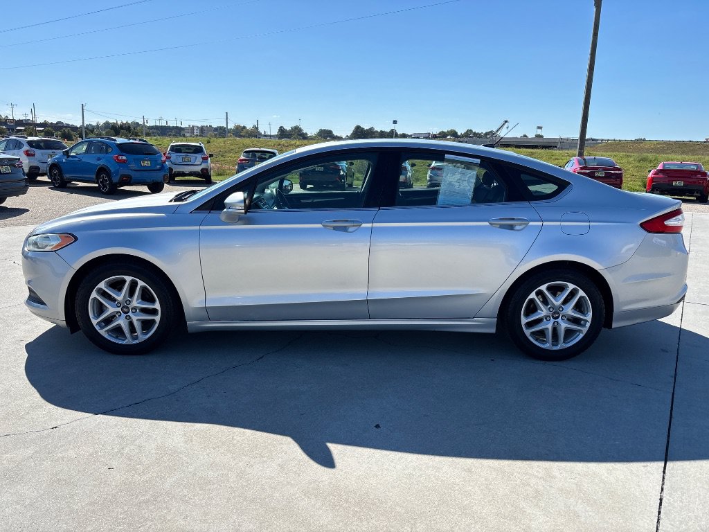 Used 2014 Ford Fusion SE FWD image 7