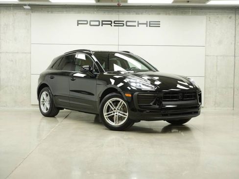 New 2026 Porsche Macan AWD/4WD image 9