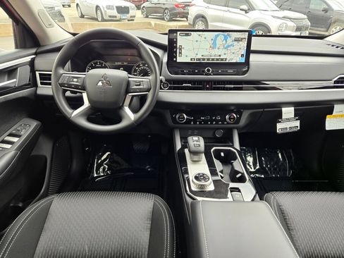 New 2026 Mitsubishi Outlander ES AWD/4WD image 12