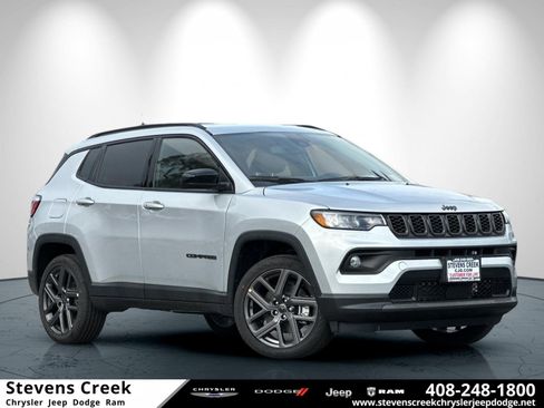 New 2026 Jeep Compass Latitude image 1