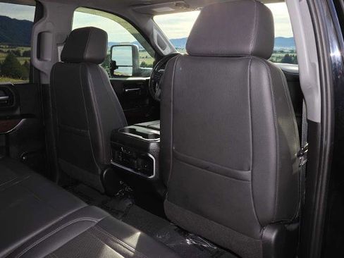 Used 2021 GMC Sierra 3500 Denali w/ Denali Ultimate Package image 24