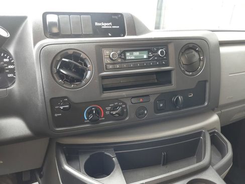 Used 2022 Ford E-350 and Econoline 350 Super Duty w/ Power Windows & Locks Group image 18