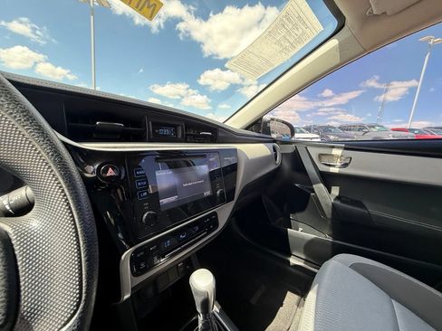 Used 2017 Toyota Corolla LE FWD image 15