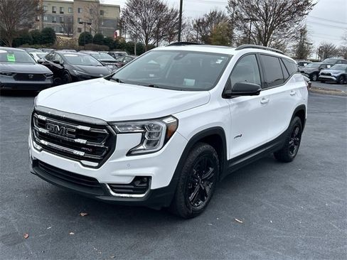 Used 2022 GMC Terrain AT4 w/ Infotainment Package II image 8