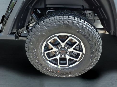 New 2026 Jeep Gladiator Rubicon AWD/4WD image 8