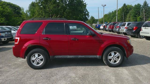 Used 2011 Ford Escape XLT FWD image 3
