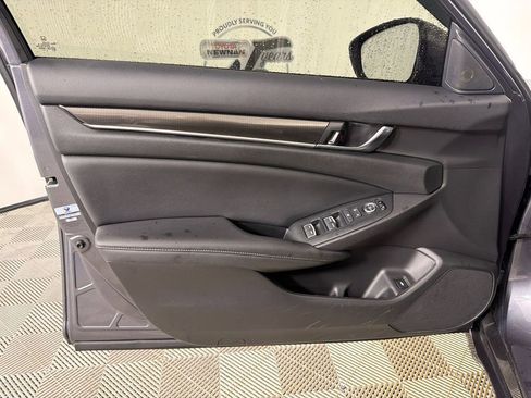 Used 2020 Honda Accord Sport image 10