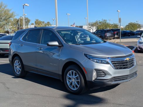 Used 2024 Chevrolet Equinox LT image 7