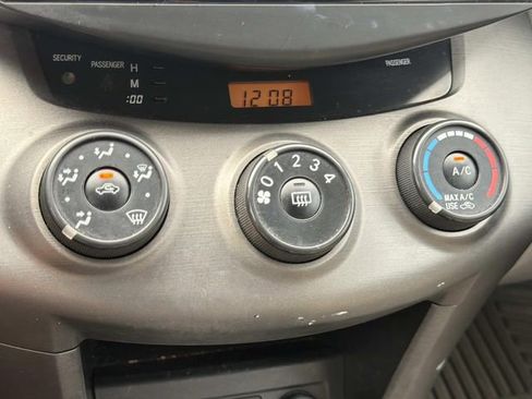Used 2009 Toyota RAV4 2WD image 19