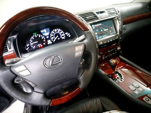 Used 2007 Lexus LS 460 L image 9