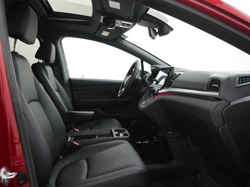 Used 2024 Honda Odyssey Sport image 13