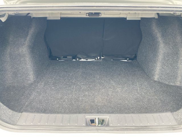 Used 2025 Nissan Versa SV FWD image 30