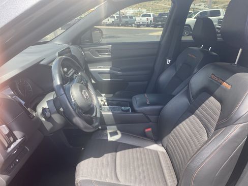 Used 2024 Nissan Pathfinder Rock Creek AWD/4WD image 9
